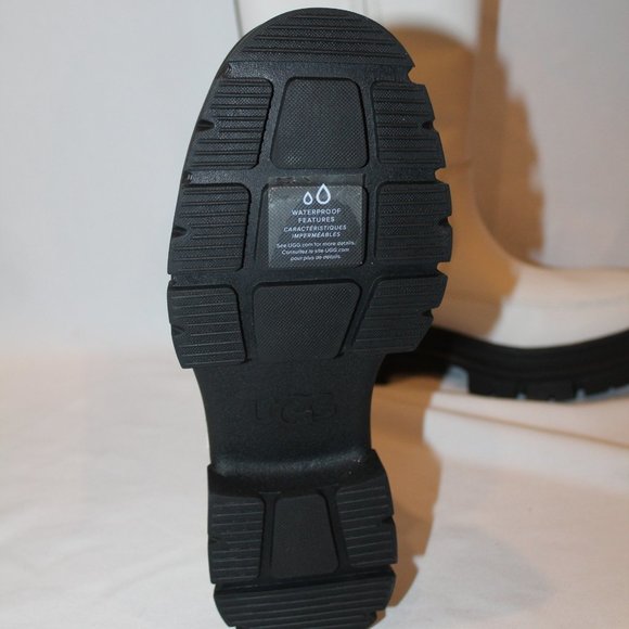 NIB UGG WOMEN'S TALL ASHTON CHELSEA WHITE BLACK LEATHER BOOTS - Picture 7 of 7